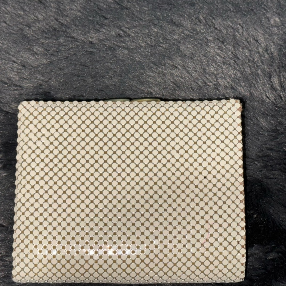 Whiting and Davis White Gold Tone Mesh Wallet Change Purse